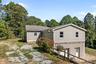 473 Eli Capps Rd, Zirconia, NC 28790 - Photo 10