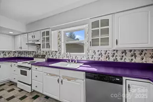 473 Eli Capps Rd, Zirconia, NC 28790 - Photo 20