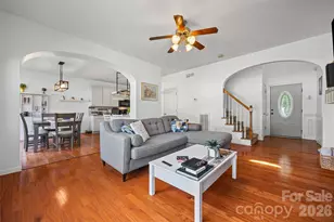 1805 Crabapple Tree Ln, Charlotte, NC 28214 - Photo 2