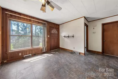 505 Rogers Lake Road E, Kannapolis, NC 28083 - Photo 6