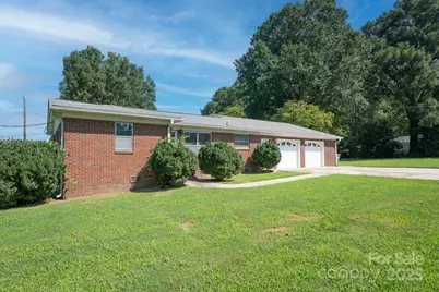 505 Rogers Lake Road E, Kannapolis, NC 28083 - Photo 2