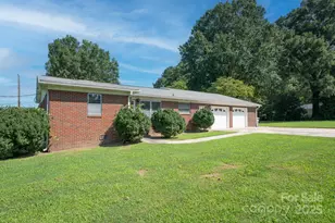 505 Rogers Lake Rd E, Kannapolis, NC 28083 - Photo 2