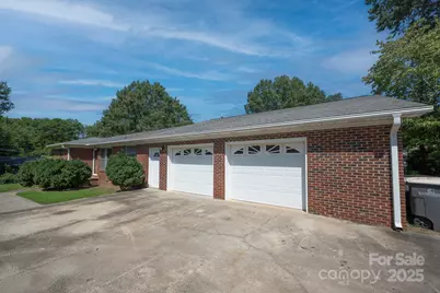 505 Rogers Lake Road E, Kannapolis, NC 28083 - Photo 4