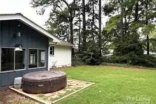 1600 Paddock Cir, Charlotte, NC 28209 - Photo 32