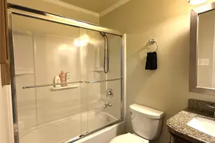 1600 Paddock Cir, Charlotte, NC 28209 - Photo 24