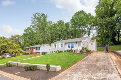 909 September Lane, Charlotte, NC 28208 - Photo 2