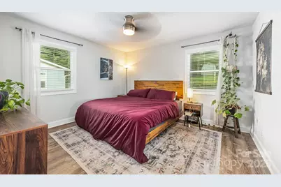 909 September Lane, Charlotte, NC 28208 - Photo 10