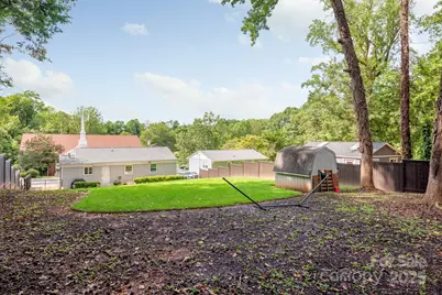 909 September Lane, Charlotte, NC 28208 - Photo 18