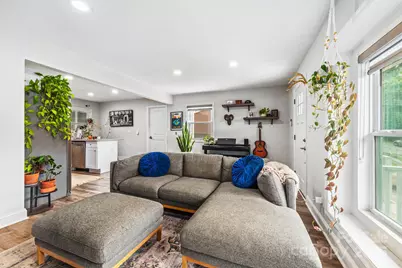 909 September Lane, Charlotte, NC 28208 - Photo 6