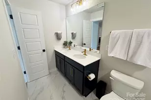 11012 N Cmns Dr, Charlotte, NC 28213 - Photo 32