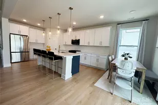 11012 N Cmns Dr, Charlotte, NC 28213 - Photo 16