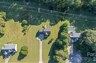 173 Painted Bunting Dr, Troutman, NC 28166 - Photo 2