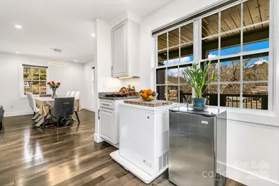 215 E Oakview Road, Asheville, NC 28806 - Photo 6