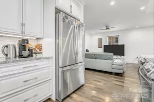 215 E Oakview Rd, Asheville, NC 28806 - Photo 8