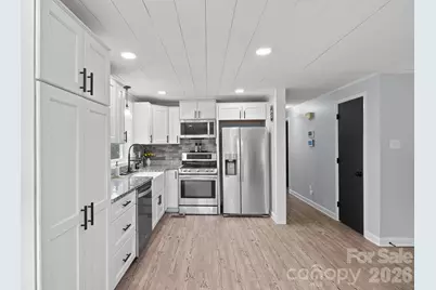 2310 24th Avenue NE #7, Hickory, NC 28601 - Photo 6