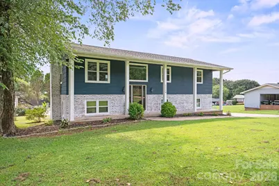 2310 24th Avenue NE #7, Hickory, NC 28601 - Photo 4