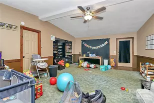 304 Deerchase Cir, Statesville, NC 28625 - Photo 4