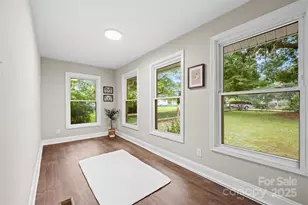 806 4th St Dr NW, Hickory, NC 28601 - Photo 32