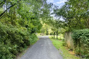 1932 Slater Rd, Charlotte, NC 28216 - Photo 2