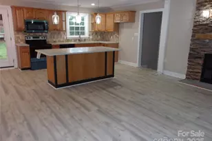 163 Whitney Ln, Statesville, NC 28625 - Photo 2