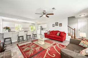 2424 Castlecomer Dr, Charlotte, NC 28262 - Photo 4