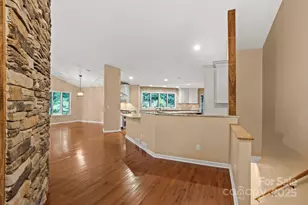 35 Mountain Lake Dr, Hendersonville, NC 28739 - Photo 6