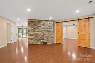 35 Mountain Lake Dr, Hendersonville, NC 28739 - Photo 30