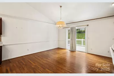 315 Charlestown Drive, Hendersonville, NC 28792 - Photo 8