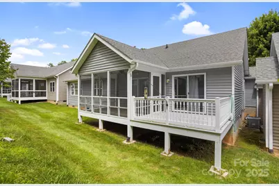 315 Charlestown Drive, Hendersonville, NC 28792 - Photo 30