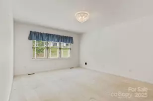 315 Charlestown Dr, Hendersonville, NC 28792 - Photo 18