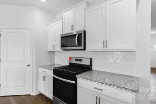 237 Farmwood Trl, Waynesville, NC 28786 - Photo 4