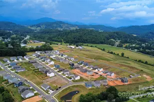 237 Farmwood Trl, Waynesville, NC 28786 - Photo 2