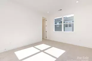 6027 Pivot Ct, Charlotte, NC 28205 - Photo 12