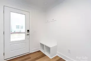 6027 Pivot Ct, Charlotte, NC 28205 - Photo 2