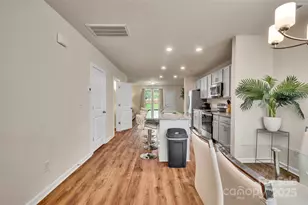 231 Hoskins Ave Dr, Charlotte, NC 28208 - Photo 12