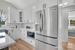 3942 McMillan St, Charlotte, NC 28205 - Photo 8