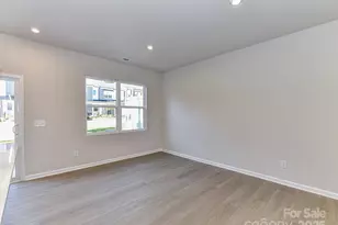 3041 Hutton Gdns Ln, Charlotte, NC 28269 - Photo 6