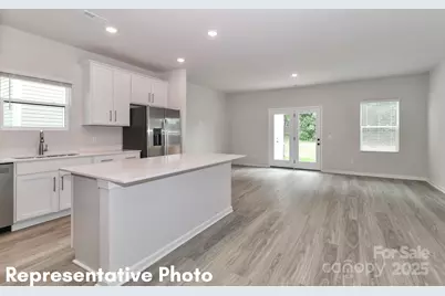 436 E Mills Avenue, Mooresville, NC 28115 - Photo 2