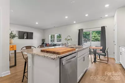 3008 Summit Oaks Road, Charlotte, NC 28269 - Photo 8