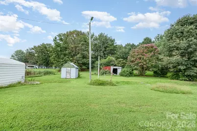 3948 Main Avenue Drive NW, Hickory, NC 28601 - Photo 8