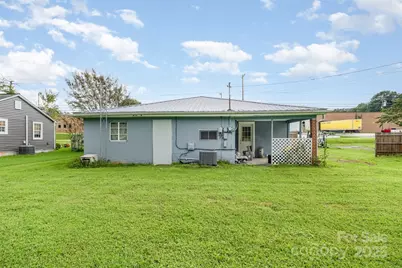 3948 Main Avenue Drive NW, Hickory, NC 28601 - Photo 10