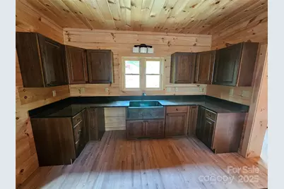 266 Potomac Falls Drive, Black Mountain, NC 28711 - Photo 2