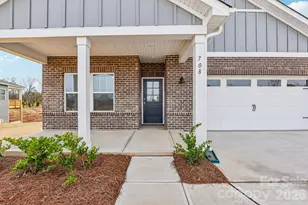 708 Palmer Pendleton Wy, York, SC 29745 - Photo 2
