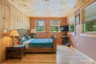 415 Shady Grv Rd, Tuckasegee, NC 28783 - Photo 14