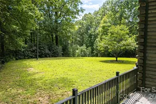 2038 Toms Creek Rd, Marion, NC 28752 - Photo 10