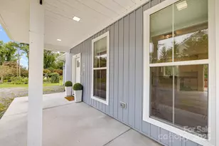 523 Shepherd St, Hendersonville, NC 28792 - Photo 4