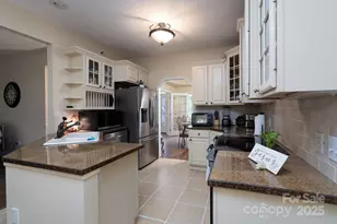 709 Carson Ct, Kannapolis, NC 28083 - Photo 6