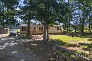 156 White Poplar St, Ramseur, NC 27316 - Photo 4