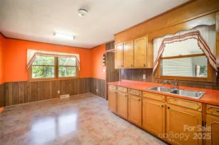 5474 Ussery Rd, Kershaw, SC 29067 - Photo 6