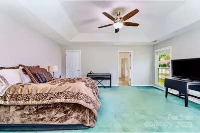 4306 Wynborough Lane, Charlotte, NC 28269 - Photo 6